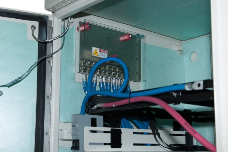 Battery-Cabinet-Single-Bay